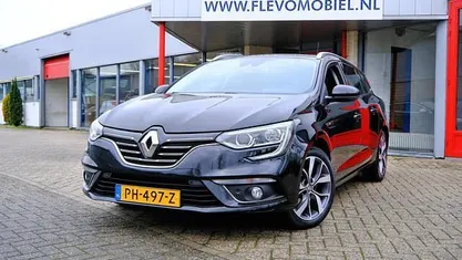 Zwart Gebruikt 2017 Renault Mégane GrandTour Bose Edition Stationwagen | € 9.450 (Eerlijke prijs)