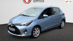 Blauw Gebruikt 2015 Toyota Yaris Hatchback | € 10.950 (Goede deal)