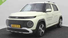 Buttercream yellow Gebruikt 2025 Hyundai Inster Hatchback | € 29.835 (Eerlijke prijs)