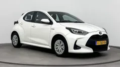 Wit Gebruikt 2021 Toyota Yaris Hybrid Active Hatchback | € 19.999 (Eerlijke prijs)