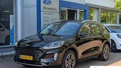 Zwart Gebruikt 2022 Ford Kuga Titanium SUV | € 25.945 (Eerlijke prijs)
