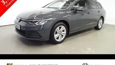 Grijs Gebruikt 2021 VW Golf VIII Life Sedan | € 26.984 (Eerlijke prijs)