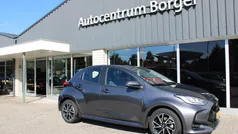 Grijs Gebruikt 2023 Toyota Yaris Hybrid Hatchback | € 21.499 (Eerlijke prijs)