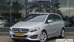 Polar zilver Gebruikt 2015 Mercedes B180 Style MPV | € 18.545 (Duur)
