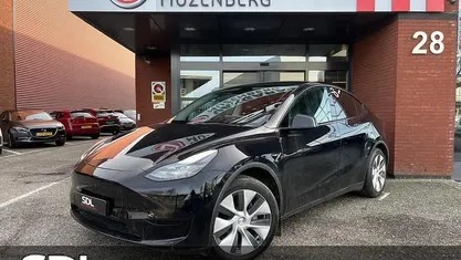 Occasion 2023 Tesla Model Y Standard Range SUV | € 31.945 (Goede deal)
