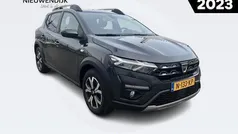 Gris comete Gebruikt 2021 Dacia Sandero Essentiel Hatchback | € 12.990 (Eerlijke prijs)