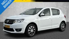 Gebruikt 2013 Dacia Sandero Lauréate Hatchback | € 4.950 (Eerlijke prijs)