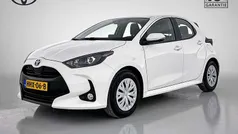 Gebruikt 2024 Toyota Yaris Hybrid Active Hatchback | € 22.445 (Eerlijke prijs)