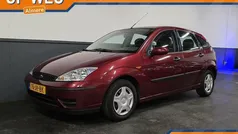 Rood Gebruikt 2002 Ford Focus Hatchback | € 1.750 (Eerlijke prijs)