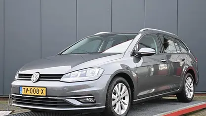 Grijs Occasion 2018 VW Golf VII Comfortline Stationwagen | € 9.950 (Goede deal)