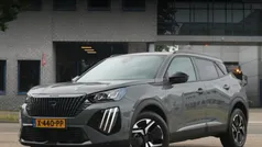 Grijs Gebruikt 2024 Peugeot 2008 Allure SUV | € 24.885 (Eerlijke prijs)