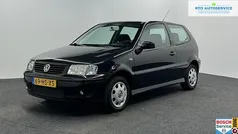 Zwart Gebruikt 2001 VW Polo Trendline Hatchback | € 1.750 (Eerlijke prijs)