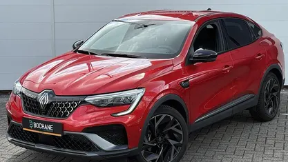 Rood Occasion 2024 Renault Arkana Esprit Alpine SUV | € 30.195 (Goede deal)
