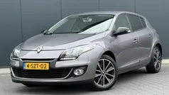 Grijs, metallic lak Gebruikt 2013 Renault Mégane III Bose Edition Hatchback | € 6.995 (Eerlijke prijs)