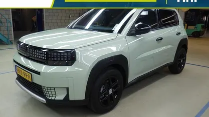 Occasion 2025 Fiat Grande Panda Icon Hatchback | € 25.835 (Eerlijke prijs)