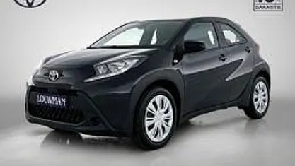 Occasion 2025 Toyota Aygo X Play SUV | € 20.795 (Eerlijke prijs)