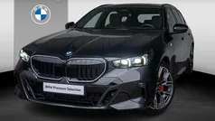 Zwart Gebruikt 2025 BMW 520 M Sport Stationwagen | € 67.900 (Eerlijke prijs)