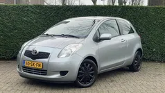 Grijs Gebruikt 2006 Toyota Yaris Sol Hatchback | € 2.250 (Eerlijke prijs)