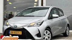 (1f7) Gebruikt 2018 Toyota Yaris Hybrid Hatchback | € 15.400 (Eerlijke prijs)