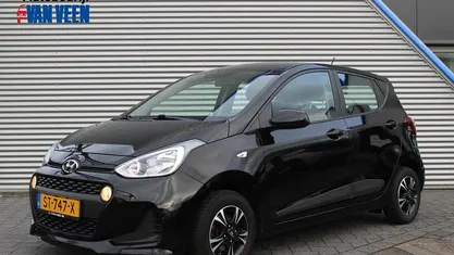 Zwart Gebruikt 2018 Hyundai i10 Comfort Hatchback | € 8.690 (Goede deal)