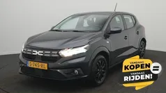 Grijs Gebruikt 2023 Dacia Sandero Expression Hatchback | € 17.950 (Eerlijke prijs)