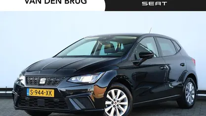 Zwart Gebruikt 2023 Seat Ibiza Business Hatchback | € 13.895 (Goede deal)