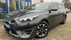 Grijs Gebruikt 2022 Kia Ceed Hatchback | € 22.750 (Eerlijke prijs)