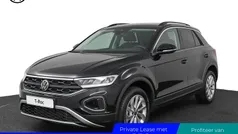 Zwart Nieuw 2025 VW T-Roc Edition SUV | € 41.100 (Goede deal)