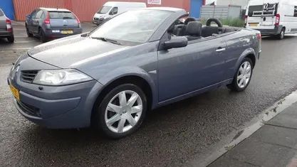 Grijs Occasion 2007 Renault Mégane Cabriolet Cabriolet | € 1.650 (Goede deal)