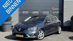 Grijs, metallic lak Gebruikt 2016 Renault Mégane III Bose Edition Hatchback | € 7.490 (Eerlijke prijs)
