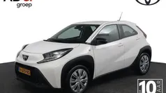 Wit Gebruikt 2022 Toyota Aygo Play Hatchback | € 16.950 (Eerlijke prijs)