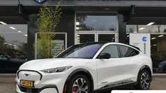 Wit Gebruikt 2022 Ford Mustang Mach-E SUV | € 35.895 (Eerlijke prijs)