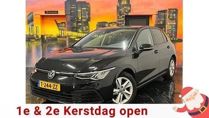 Occasion 2021 VW Golf VIII IQ Drive Hatchback | € 20.599 (Super prijs)