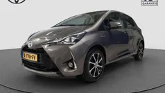 Bruin Gebruikt 2019 Toyota Yaris Hybrid Limited Hatchback | € 17.950 (Eerlijke prijs)