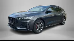 Grijs Gebruikt 2022 Ford Focus ST-Line Stationwagen | € 19.945 (Eerlijke prijs)