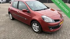 Gebruikt 2006 Renault Clio II Dynamique Hatchback | € 1.750 (Eerlijke prijs)