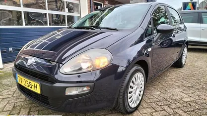 Blauw Gebruikt 2011 Fiat Punto Evo Pop Hatchback | € 3.850 (Eerlijke prijs)