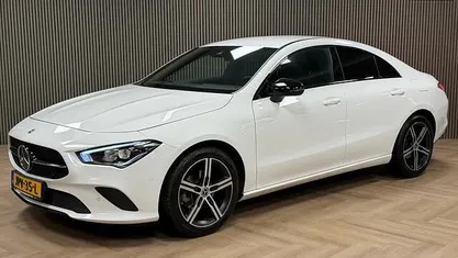 Wit Occasion 2021 Mercedes CLA180 Business Sedan | € 26.995 (Super prijs)