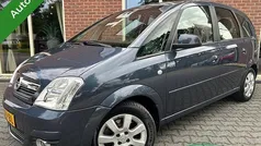 Grijs, metallic lak Gebruikt 2006 Opel Meriva Cosmo MPV | € 2.444 (Eerlijke prijs)