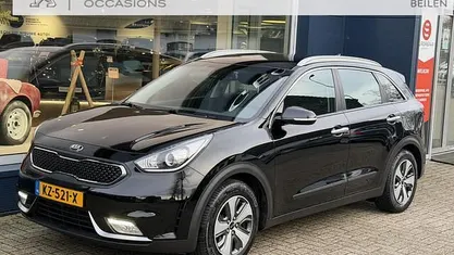 Zwart Gebruikt 2017 Kia Niro First Edition SUV | € 16.850 (Eerlijke prijs)