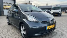 Grijs Gebruikt 2007 Toyota Aygo Hatchback | € 2.750 (Eerlijke prijs)