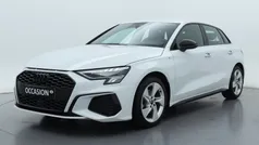 Wit Gebruikt 2023 Audi A3 Sportback S-Line Hatchback | € 30.450 (Eerlijke prijs)