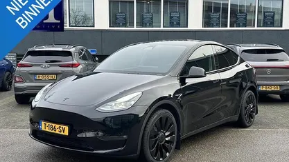 Zwart Gebruikt 2023 Tesla Model Y Long Range AWD SUV | € 38.770 (Eerlijke prijs)