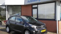 Zwart, metallic lak Gebruikt 2018 Kia Picanto Hatchback | € 8.750 (Eerlijke prijs)