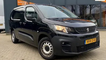 Occasion 2020 Peugeot Partner Premium MPV | € 8.999 (Eerlijke prijs)