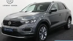 Grijs (metallic) Gebruikt 2022 VW T-Roc Business SUV | € 28.950 (Eerlijke prijs)