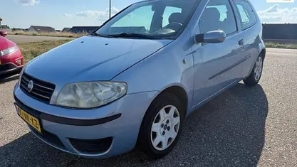 Occasion Fiat Punto Dynamic 95 PK (69 kW) 2003 Blauw Hatchback