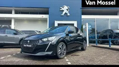 Zwart Gebruikt 2023 Peugeot 208 Allure Hatchback | € 18.435 (Eerlijke prijs)