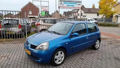 Gebruikt 2005 Renault Clio II Authentique Hatchback | € 1.250 (Eerlijke prijs)