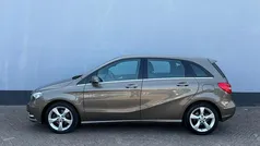 Grijs Gebruikt 2013 Mercedes B180 Ambition MPV | € 11.750 (Eerlijke prijs)